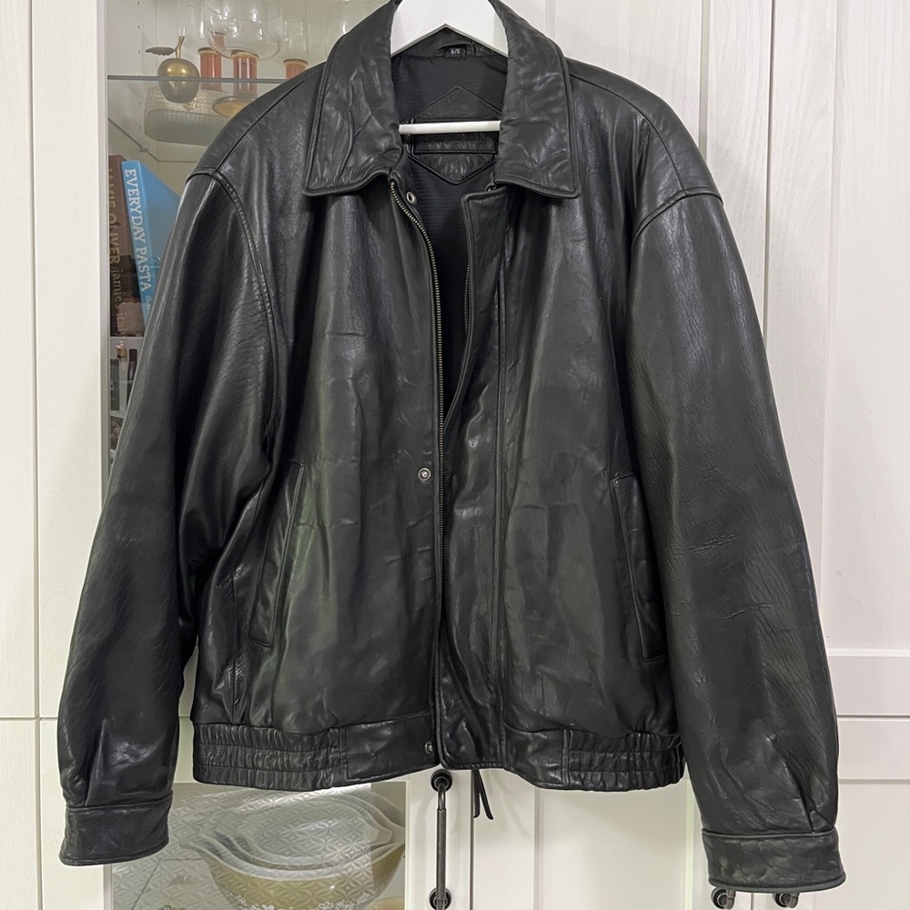 Men’s Black Leather Bomber Jacket